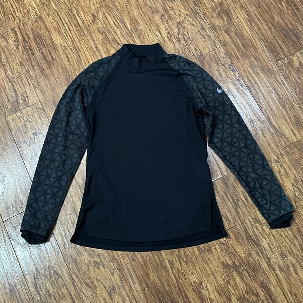 Nike Pro mock turtleneck- like new